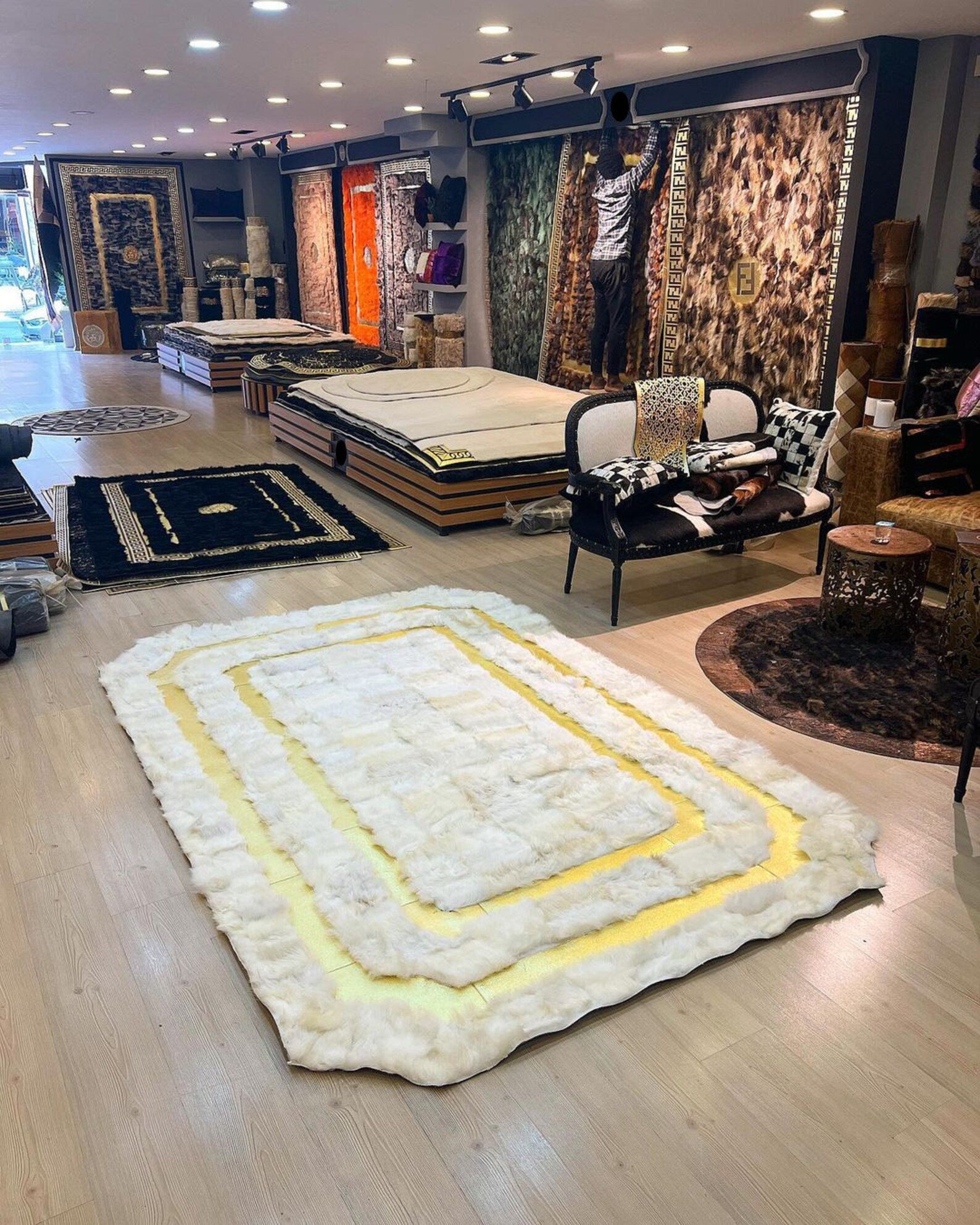 Natural White Sheepskin Rug